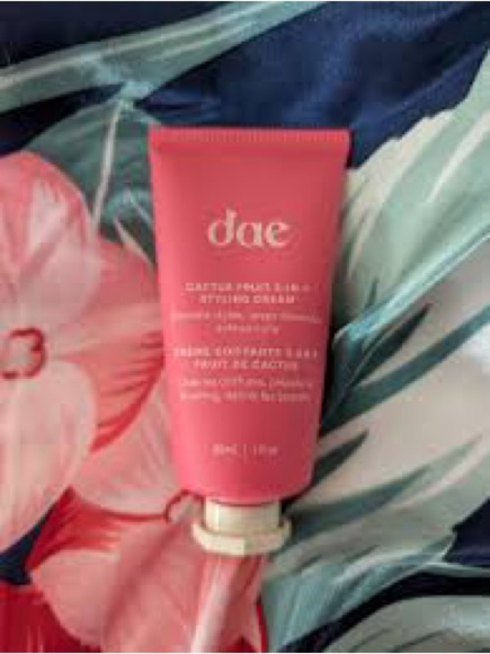 dae Cactus Fruit 3-in-1 Styling Cream - Smooths Styles , Preps Blow Outs 1 fl oz